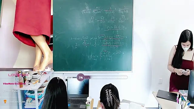 Snapshot of _Math_ chatting on February 2025 07:03:01 AM Math online show from February 2025 07:03:01 AM