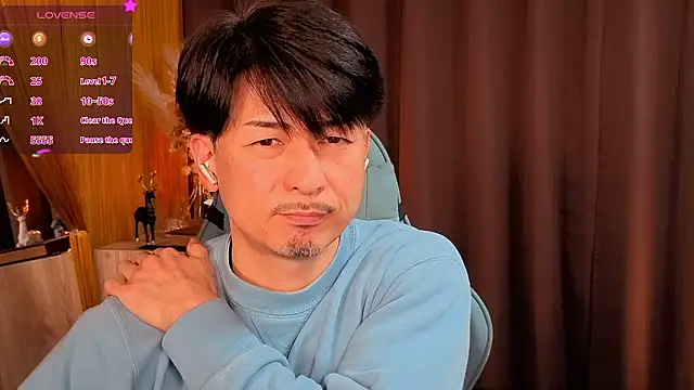 HARU-outdoor-x online show from November 2025 02:28:02 PM