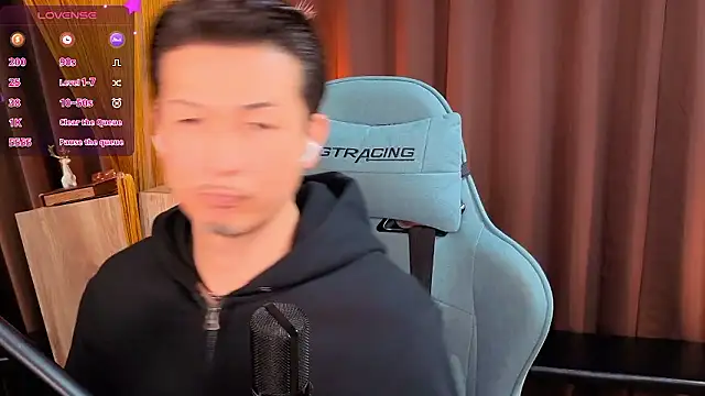 HARU-outdoor-x online show from November 2025 02:32:02 PM