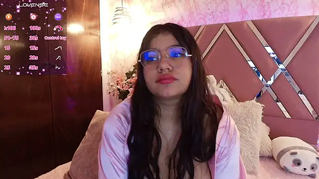 Snapshot of Miaa_Smiith1 chatting on February 2025 03:17:02 PM Miaa Smiith1 online show from February 2025 03:17:02 PM