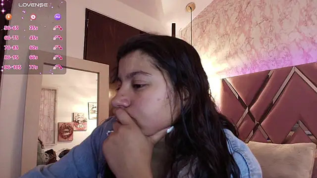 Snapshot of Miaa_Smiith1 chatting on March 2025 12:17:01 PM Miaa Smiith1 online show from March 2025 12:17:01 PM