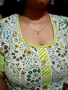 Snapshot of Jaanu_Jaanvi chatting on October 2025 07:58:01 PM Jaanu Jaanvi online show from October 2025 07:58:01 PM