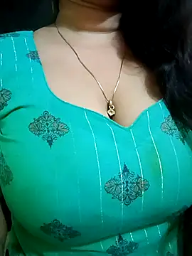 Snapshot of Jaanu_Jaanvi chatting on November 2025 07:58:01 PM Jaanu Jaanvi online show from November 2025 07:58:01 PM