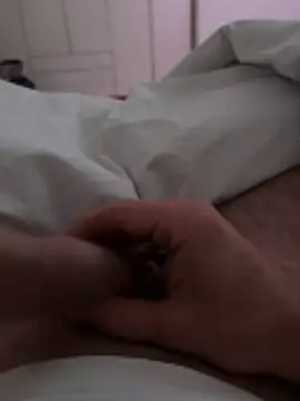 Snapshot of LucaDonna998 chatting on October 2025 12:42:01 AM LucaDonna998 online show from October 2025 12:42:01 AM