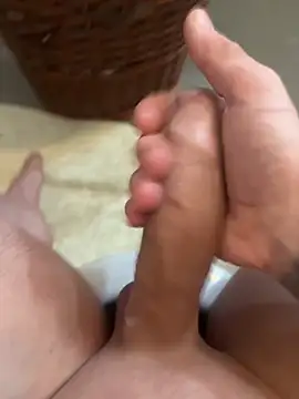 Snapshot of LucaDonna998 chatting on February 2025 05:18:02 PM LucaDonna998 online show from February 2025 05:18:02 PM