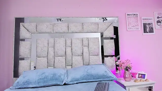 Snapshot of Sara_Greey chatting on September 2025 02:41:02 PM Sara Greey online show from September 2025 02:41:02 PM