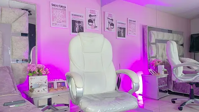 Sara Greey online show from March 2026 01:56:01 PM