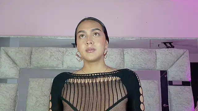 Snapshot of Sara_Greey chatting on October 2025 06:19:01 PM Sara Greey online show from October 2025 06:19:01 PM