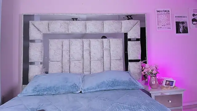 Snapshot of Sara_Greey chatting on September 2025 01:39:02 PM Sara Greey online show from September 2025 01:39:02 PM