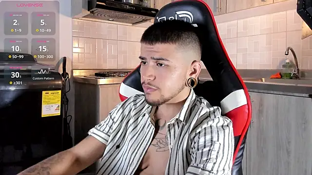 ftmphilip  online show from November 2025 11:14:01 PM