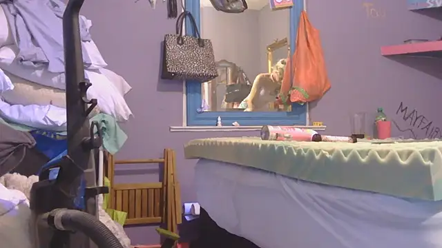 watermellonpussy online show from November 2025 05:33:02 AM