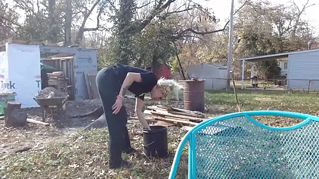 watermellonpussy online show from November 2025 05:50:01 PM