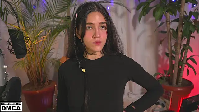 Kore Persephone online show from November 2025 02:00:02 AM