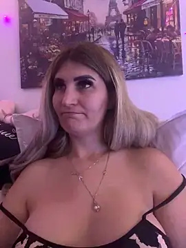 EvelynFrances online show from December 2024 12:16:02 PM