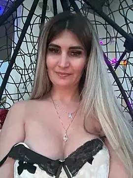 EvelynFrances online show from March 2025 04:35:02 PM