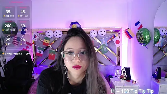 Snapshot of Moon_Water__ chatting on June 2026 12:02:02 PM Moon Water online show from June 2026 12:02:02 PM