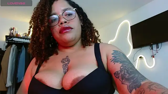 Snapshot of Dirty_sara17 chatting on July 2026 04:02:01 AM Dirty sara17 online show from July 2026 04:02:01 AM