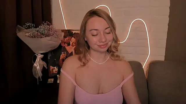 DanielaWisse online show from December 2024 08:23:02 PM