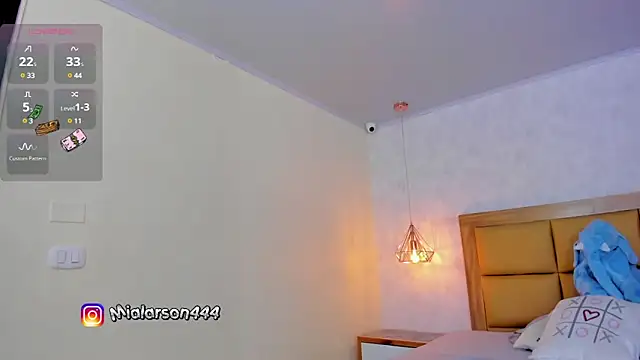 LARSONMIA online show from March 2025 12:17:02 PM