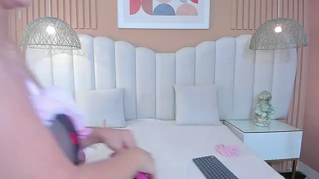 Sara Vanegas online show from March 2026 11:12:01 AM