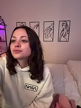 Megan Rodrigo online show from November 2025 07:47:01 PM