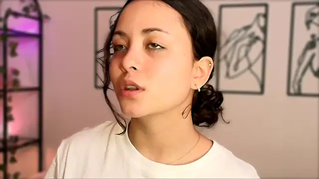 Megan Rodrigo online show from October 2025 07:26:01 PM