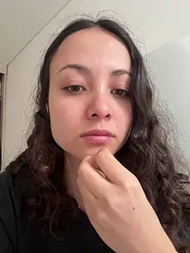 Megan Rodrigo online show from May 2026 12:01:01 PM