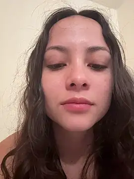 Megan Rodrigo online show from April 2026 12:53:02 PM