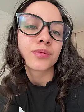 Megan Rodrigo online show from July 2026 01:33:01 PM