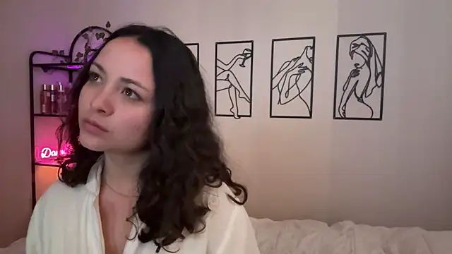 Megan Rodrigo online show from November 2025 07:14:01 PM