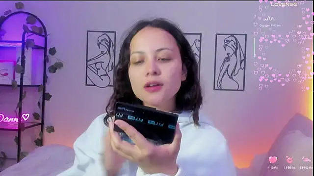 Megan Rodrigo online show from February 2025 07:01:02 PM