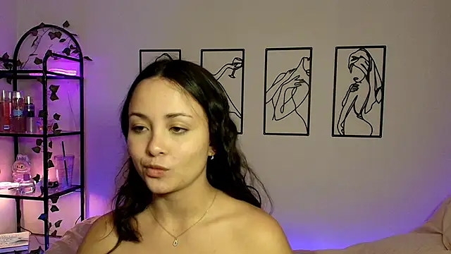 Megan Rodrigo online show from October 2025 07:15:01 PM