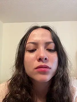 Megan Rodrigo online show from April 2026 01:03:01 PM