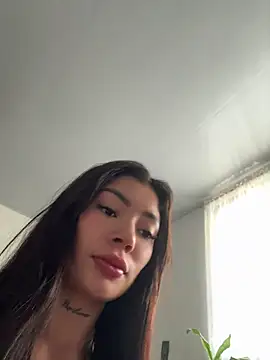Roxanne 08 online show from July 2026 02:43:01 PM