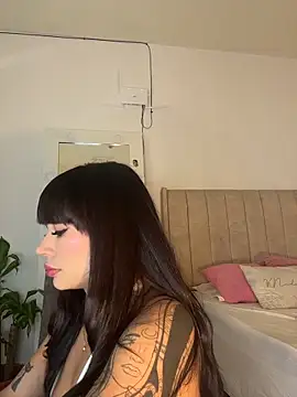 Roxanne 08 online show from November 2025 07:07:02 PM