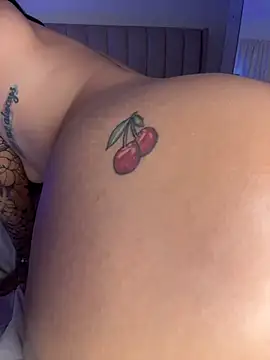 Roxanne 08 online show from December 2025 08:04:02 PM