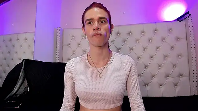 Snapshot of BritannySmith19 chatting on December 2025 04:33:01 PM BritannySmith19 online show from December 2025 04:33:01 PM