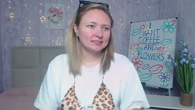 SallyVerda online show from September 2025 05:02:02 PM
