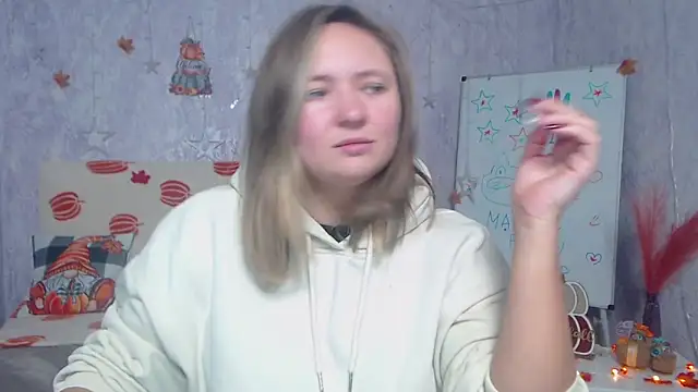 Snapshot of SallyVerda chatting on November 2025 06:51:01 PM SallyVerda online show from November 2025 06:51:01 PM