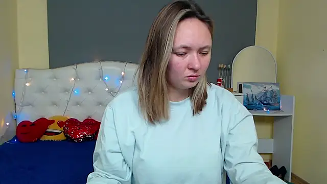 Snapshot of SallyVerda chatting on December 2025 06:51:02 PM SallyVerda online show from December 2025 06:51:02 PM