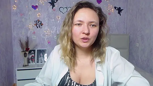SallyVerda online show from February 2025 01:41:01 AM