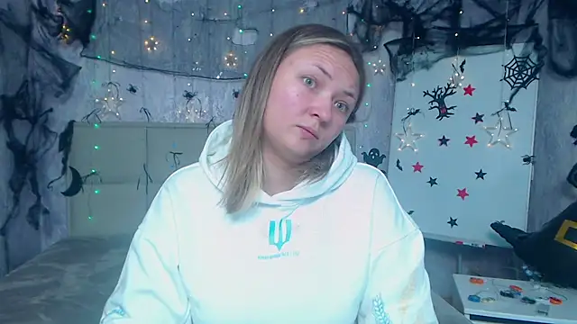 SallyVerda online show from October 2025 05:45:01 PM