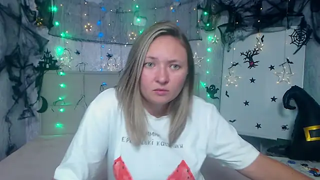 SallyVerda online show from October 2025 06:16:01 PM