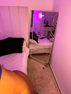 Snapshot of Amber_Martins_ chatting on November 2025 09:03:01 AM Amber Martins online show from November 2025 09:03:01 AM