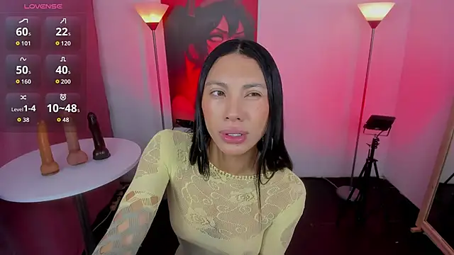 Dayanna tecca online show from November 2025 08:45:02 PM