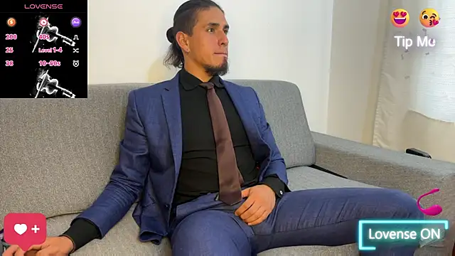 Tom blunt96 online show from December 2025 05:48:01 PM