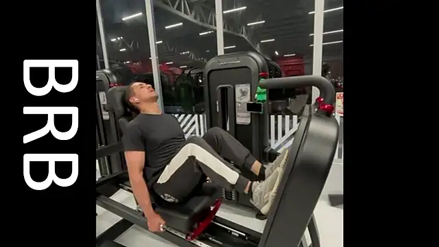 Tom blunt96 online show from March 2026 08:32:02 AM