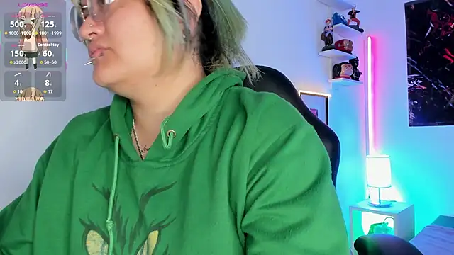 lucky-leah online show from October 2025 03:29:01 AM