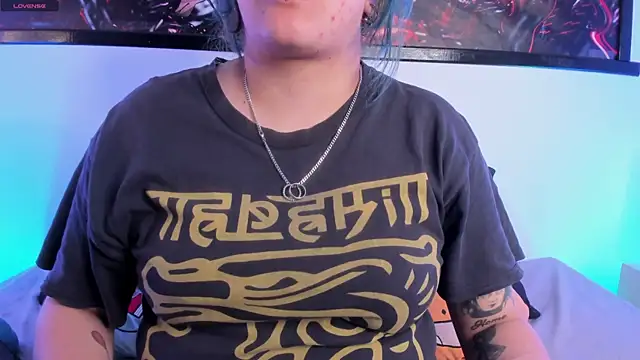 lucky-leah online show from April 2026 03:46:02 AM