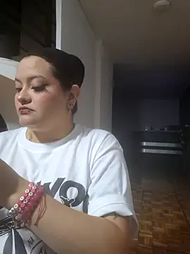 lucky-leah online show from September 2025 04:28:01 AM